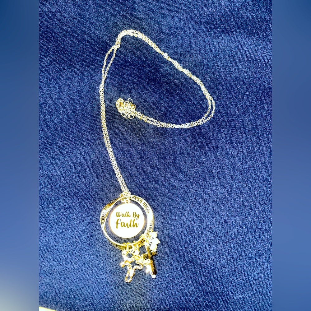 Long chain faith necklace with cross details